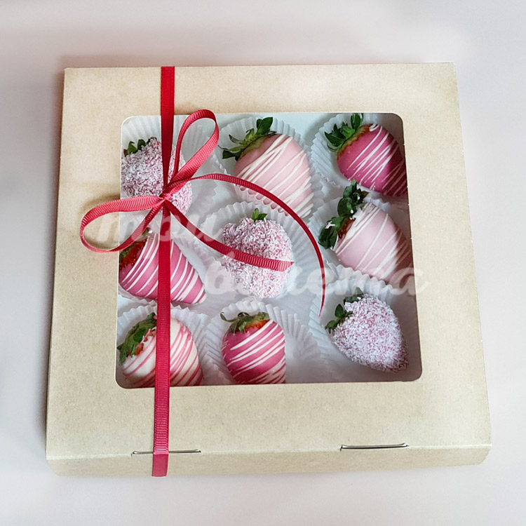 Набор из 9 клубник в шоколаде (в закрытой коробке)