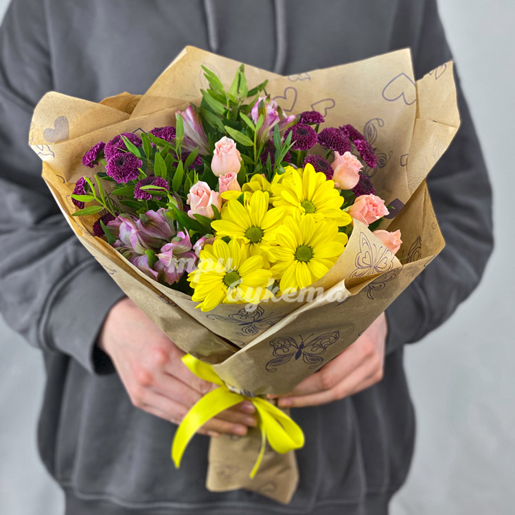 Маленький букет хризантем